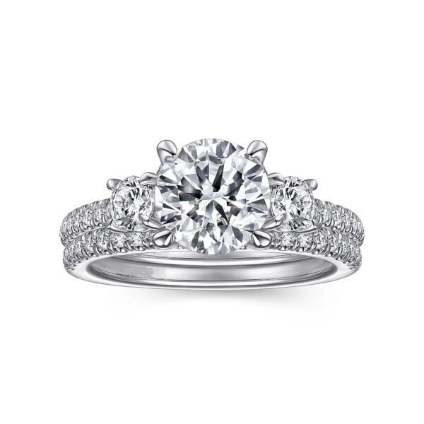 18K White Gold Round 3 Stone Diamond Engagement Ring - Image 5