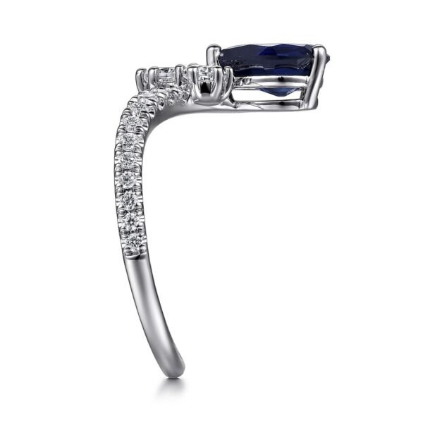 14K White Gold Diamond and Blue Sapphire Teardrop Chevron Ring - Image 4